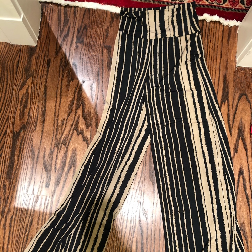 Flowing pants